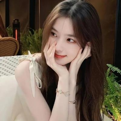 女孩罗塞玛莉